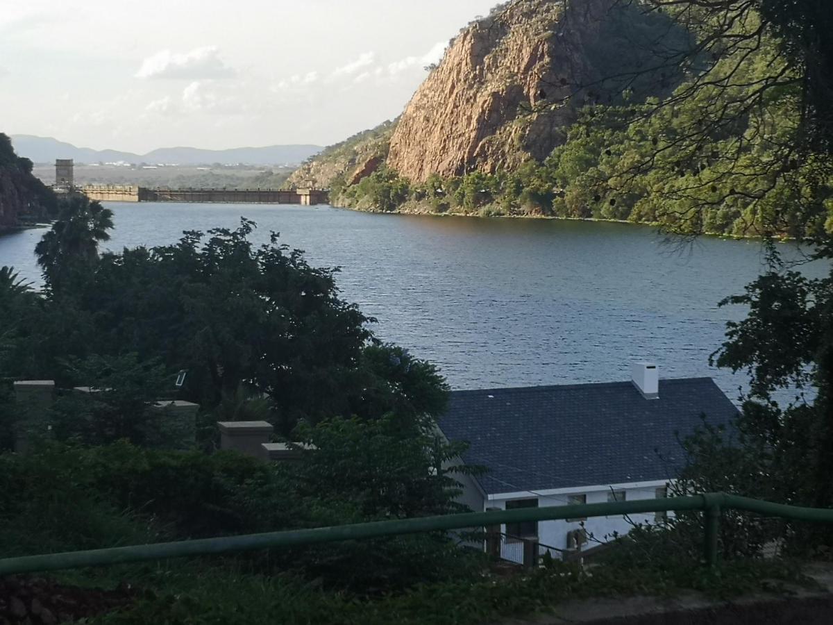 Hotel Metsing At Harties à Hartbeespoort Extérieur photo