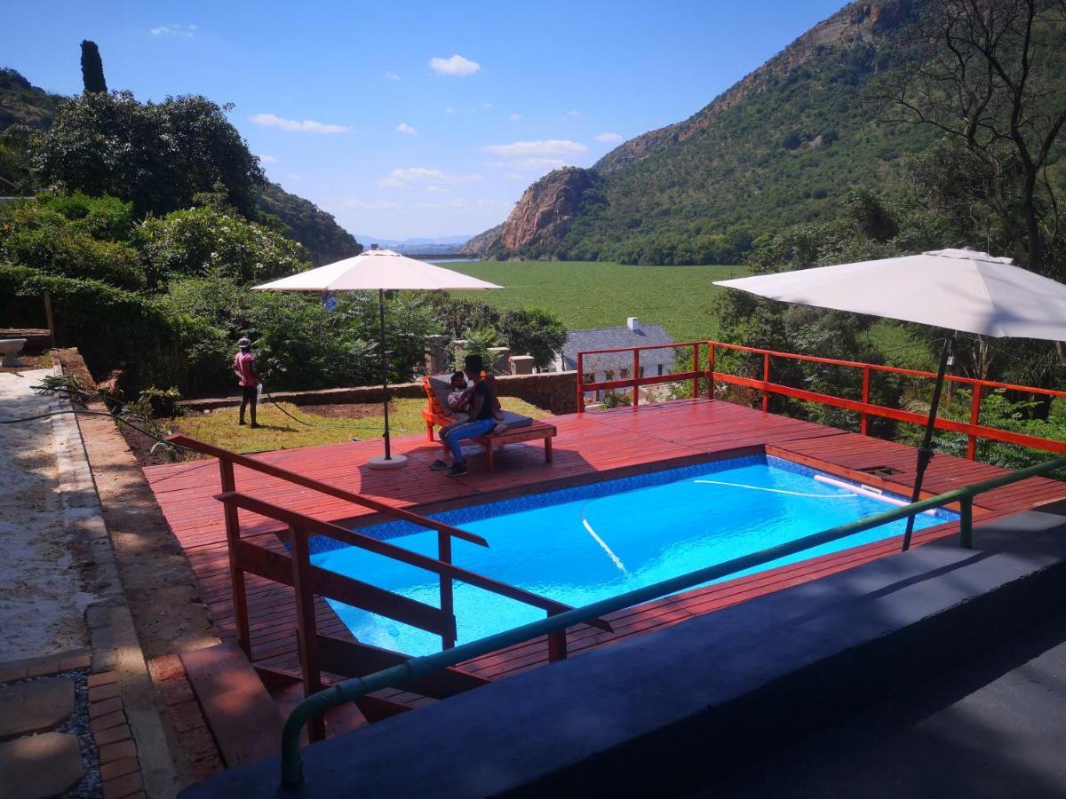 Hotel Metsing At Harties à Hartbeespoort Extérieur photo