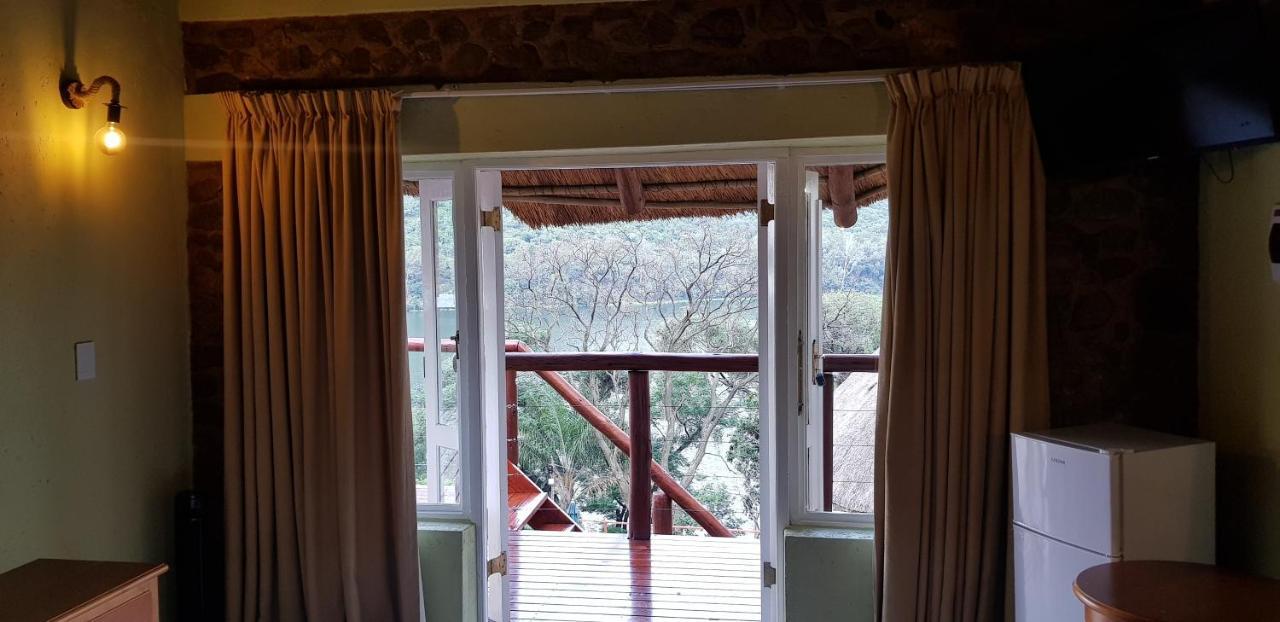 Hotel Metsing At Harties à Hartbeespoort Extérieur photo