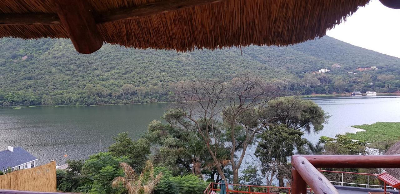 Hotel Metsing At Harties à Hartbeespoort Extérieur photo
