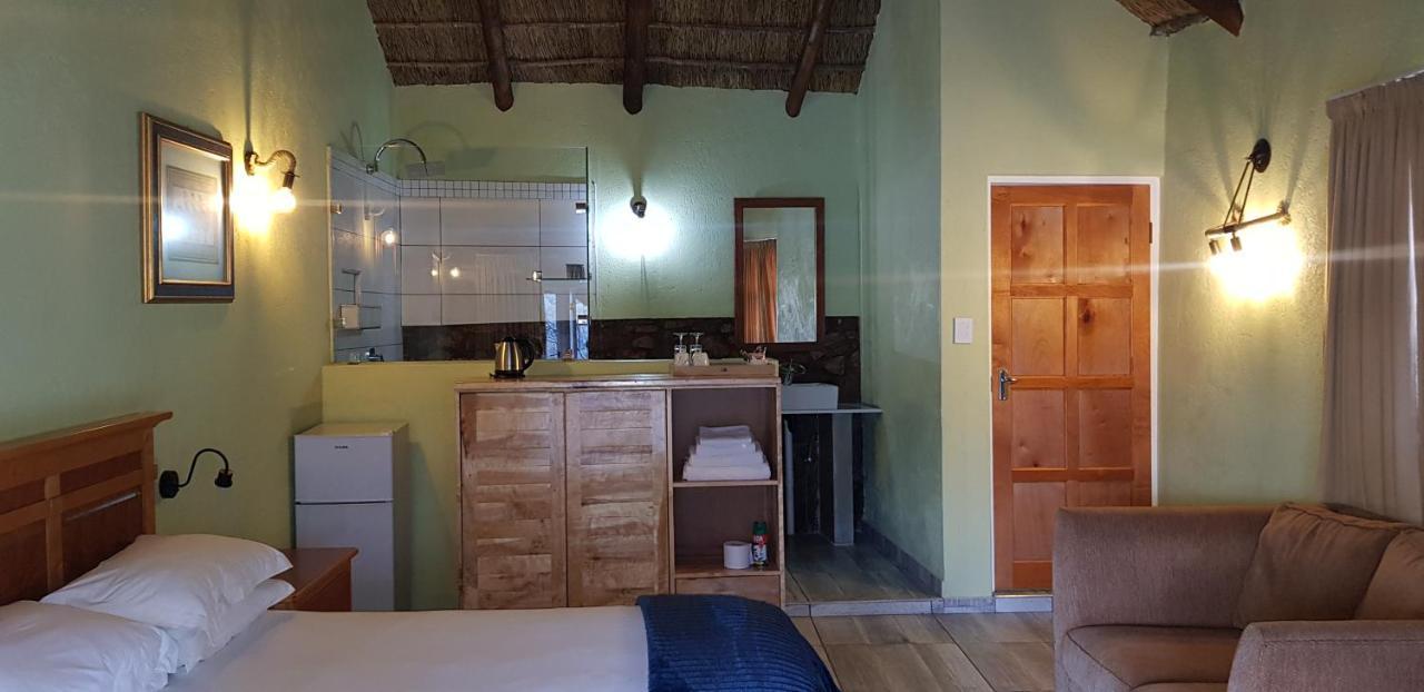 Hotel Metsing At Harties à Hartbeespoort Extérieur photo