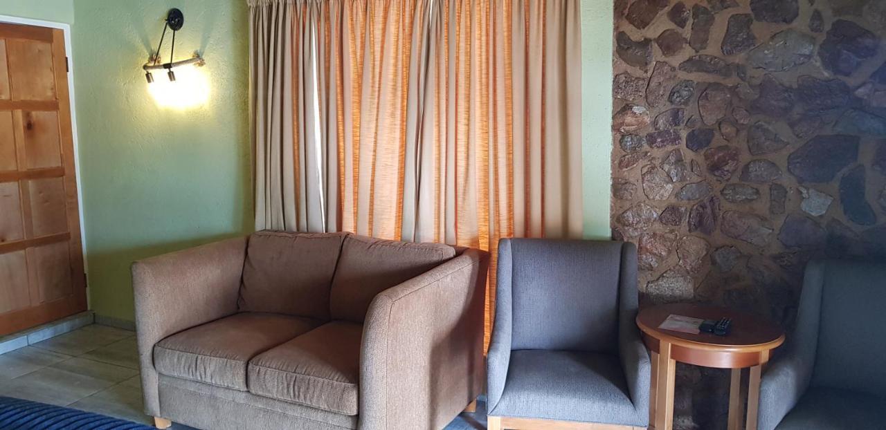 Hotel Metsing At Harties à Hartbeespoort Extérieur photo