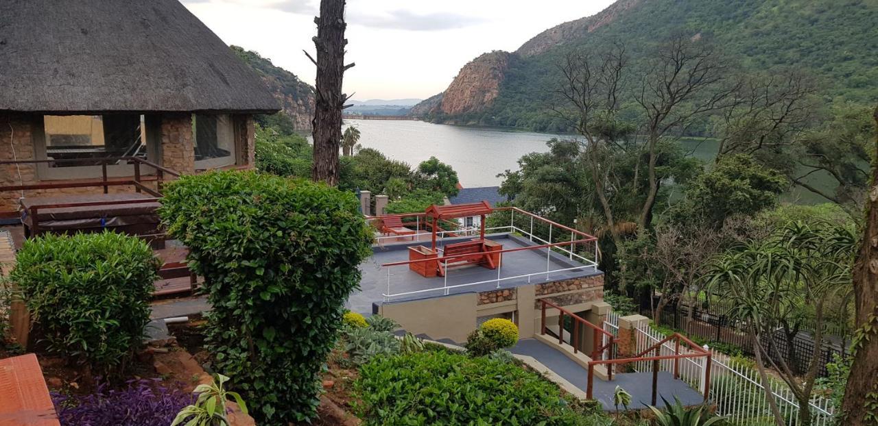 Hotel Metsing At Harties à Hartbeespoort Extérieur photo